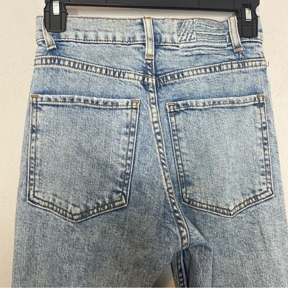 REVICE | Distressed Zip Ankle Jeans - Picture 6 of 9